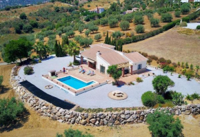 Chispas superb views heated pool, Los Romanes